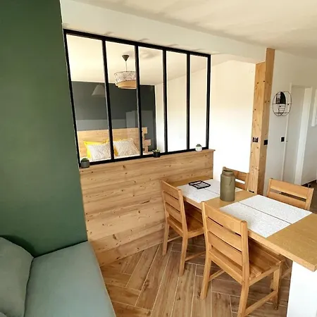 Apartment Centre Private Parking