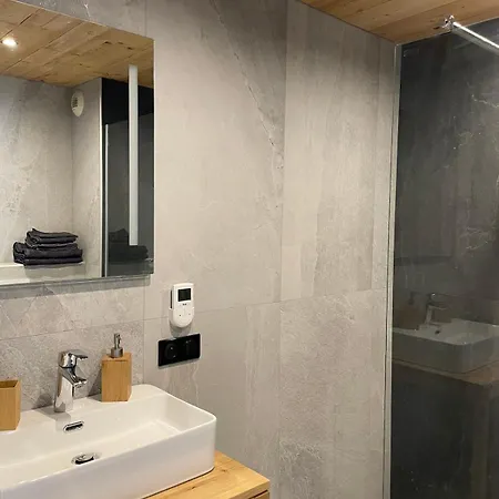 Centre Private Parking Daire *