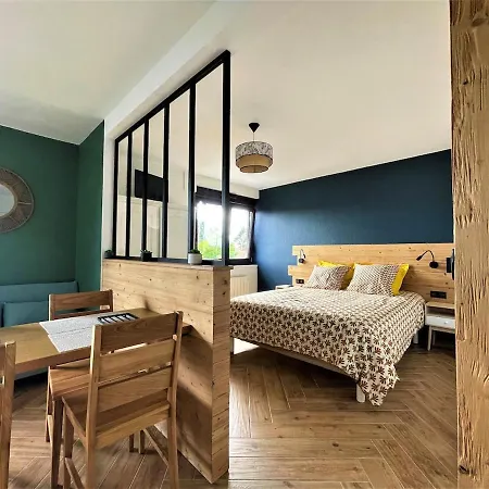 Apartment Centre Private Parking